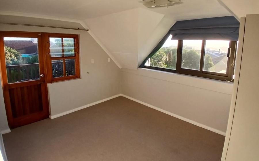 5 Bedroom Property for Sale in Wilderness Central Western Cape